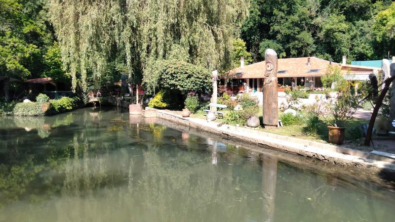 Emplacement Magique sur les Rives de la Charente, Sans Voisins Proches – Mansle