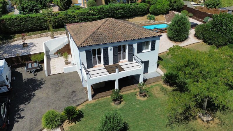 Maison impeccable de 3 chambres avec piscine – Un véritable havre de paix à seulement 10 minutes de Carcassonne