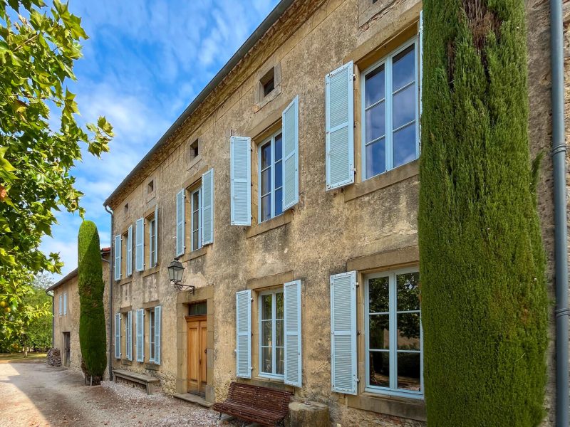 Élégante demeure de caractère du Lauragais avec logement indépendant et piscine. 35 minutes de Toulouse