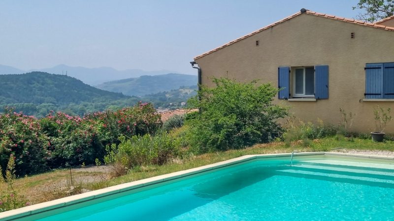 Charmante Maison Familiale avec Piscine, Jardin et Vue Panoramique sur les Pyrénées – Couiza